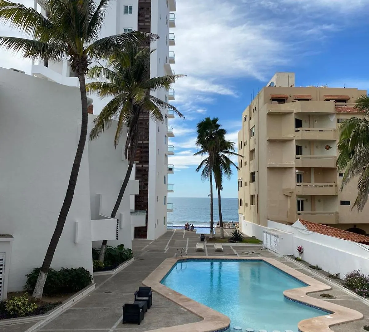 Marina Del Sol Resort Condo Directly On The Ocean 102 Масатлан